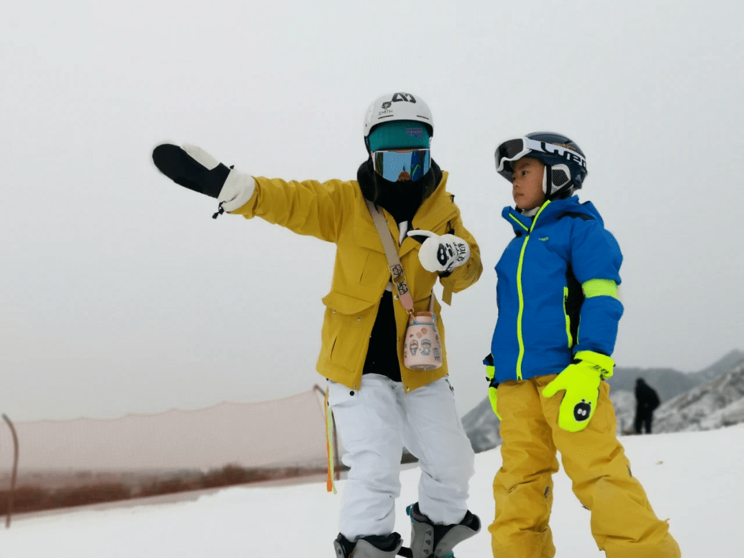 上党区振兴小镇青少年滑雪学院即将开营2024开启一场精彩的少年冰雪进阶营(图4)