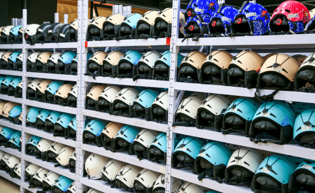 上党区振兴小镇青少年滑雪学院即将开营2024开启一场精彩的少年冰雪进阶营(图6)