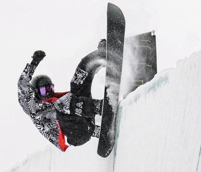 谷爱凌再夺金牌苏翊鸣今天18岁！冠军同款滑雪装备都有哪些品牌(图19)