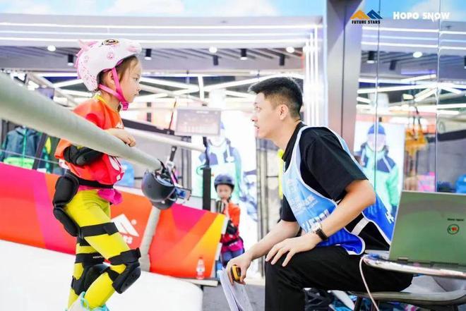 冰雪头条：第十届全国大众冰雪季2024年浙江省滑雪机公开赛即将开赛(图2)