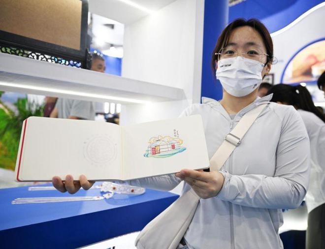 第八届内蒙古文化产业博览交易会乌兰察布展区成果综述(图1)