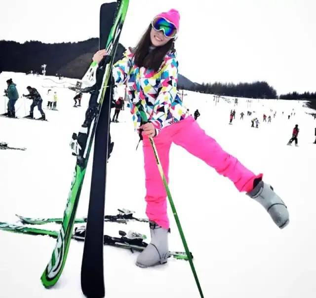 滑雪应该提前准备些什么？看这一篇就够了！最全滑雪攻略来了！(图2)