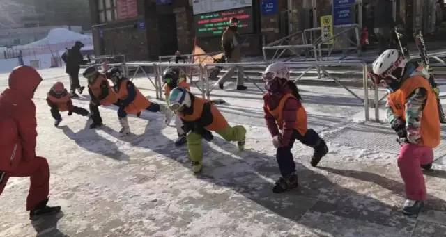 滑雪应该提前准备些什么？看这一篇就够了！最全滑雪攻略来了！(图17)