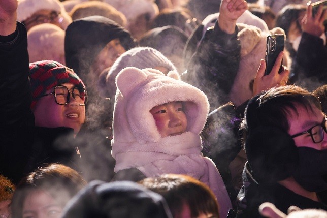 “冷”冰雪拉动“热”经济(图1)