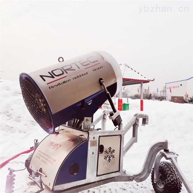 国产造雪机人工造雪场地电水温度缺一不可(图1)