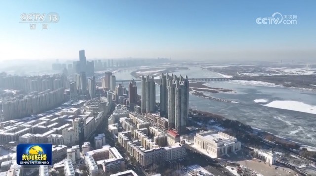 哈尔滨亚冬会临近群众冰雪运动升温(图2)