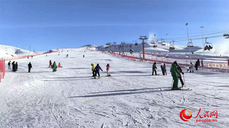 有回音丨半价滑雪、预约制免费……阿勒泰好政策让本地群众“惠滑”(图4)