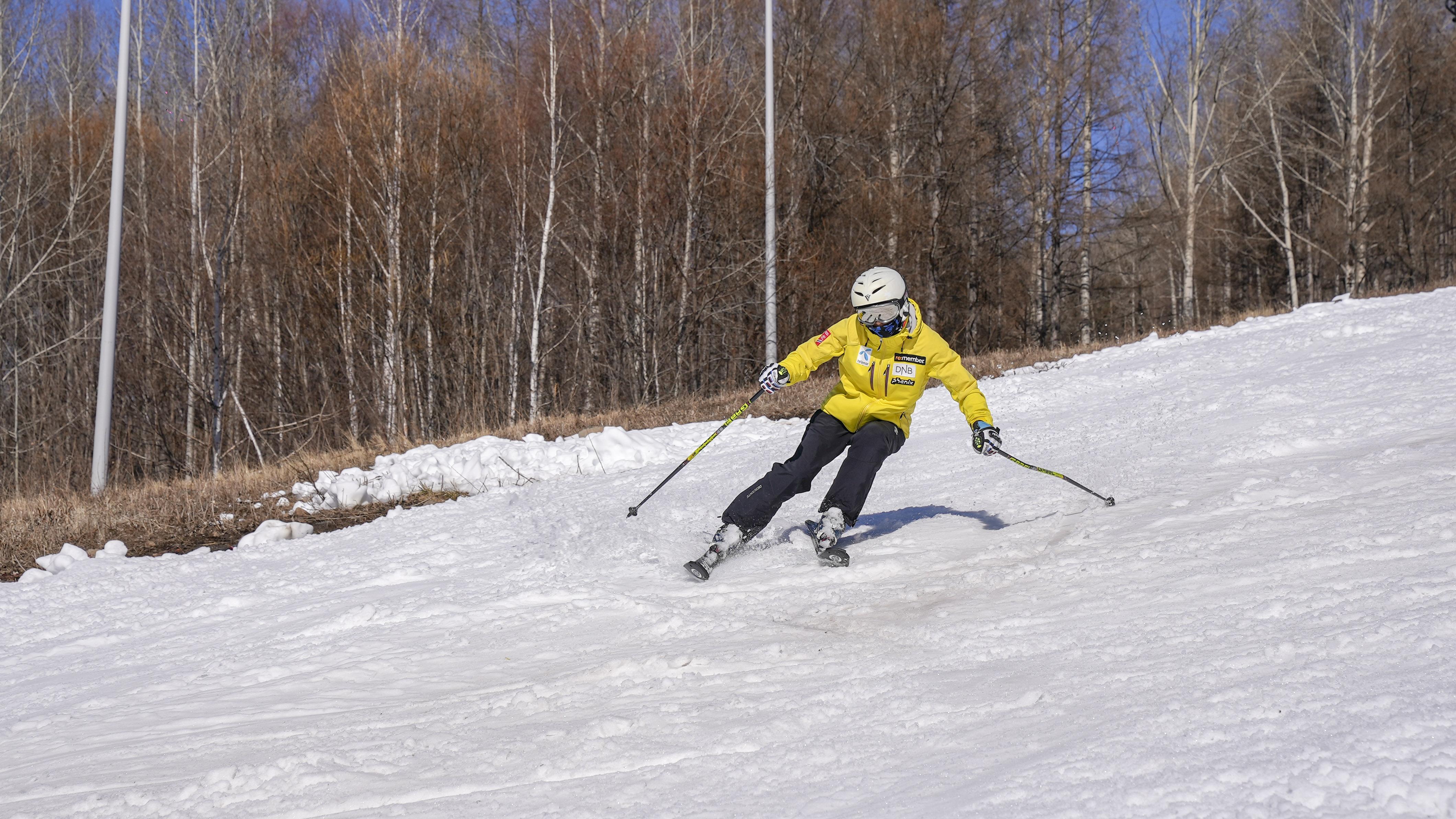 长白粉雪等你来!长白山和平滑雪场2024-2025新雪季今日正式开板(图5)