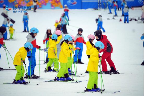 2024年陕西省单板滑雪积分赛（西安际华站）圆满落幕(图4)