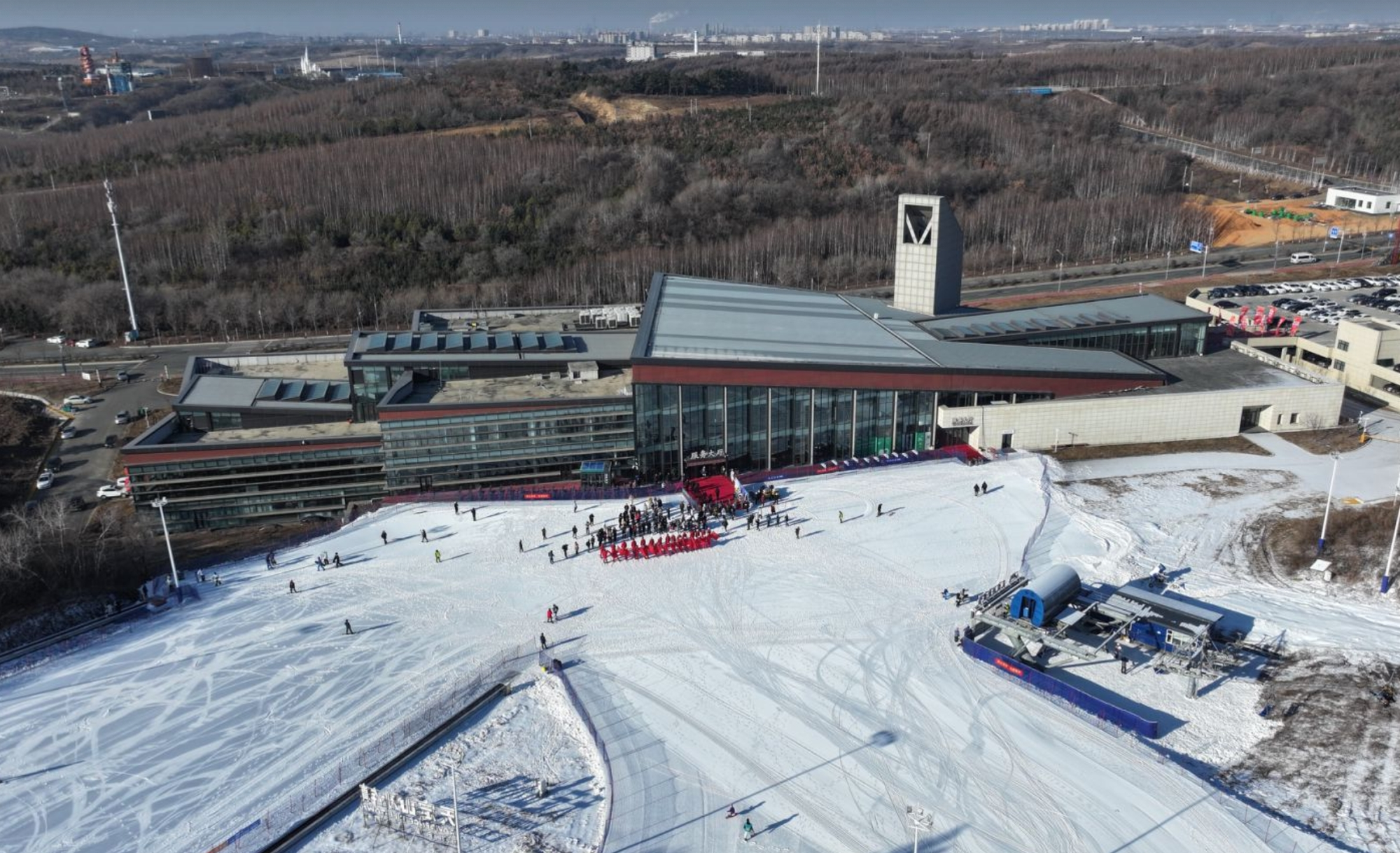 天定山滑雪场开板长春新雪季正式开启(图3)