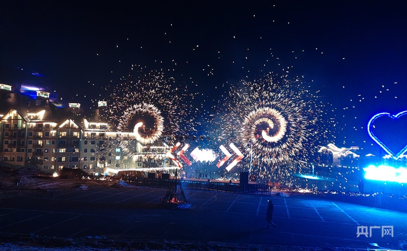 一百秒一冰城·冰雪春天|“冰雪+”热潮涌动张家口经济绽放新活力(图2)