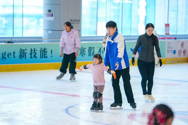 新春走基层“冷资源”点燃“热引擎”蜀山区冰雪经济“热力”升腾(图3)