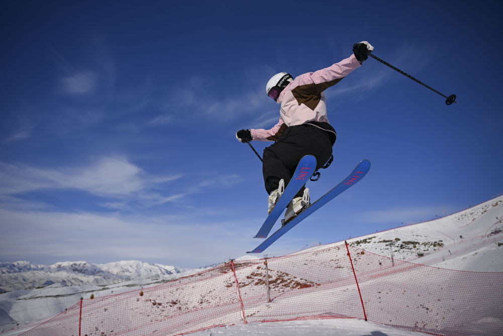 冰雪深处:昔日苦寒地化作金银山——文化润疆的体育实践调研之三(图4)