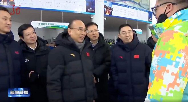 黑龙江省委书记去度假区调研乘缆车登山还与南方游客交谈(图5)