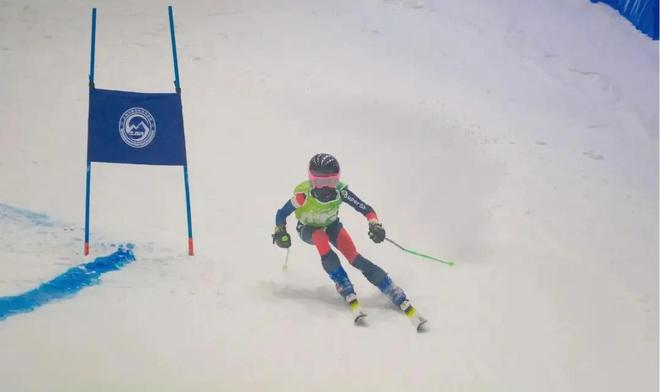 跟着地图去打卡｜全球最大的室内雪场——耀雪冰雪世界(图1)