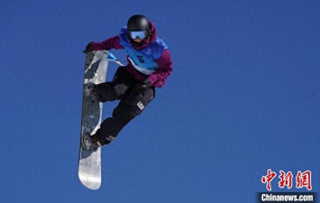 全国自由式和单板滑雪大跳台及坡面障碍技巧冠军赛收官黑龙江队获3金(图1)