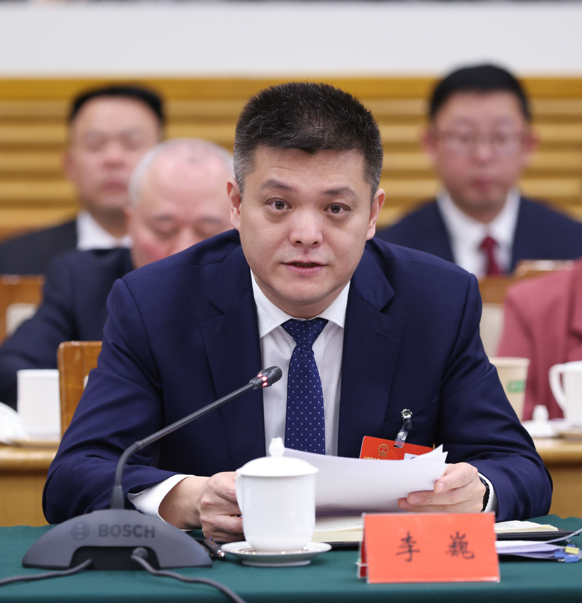 2025听两会丨全国人大代表李巍：实现旅居城市的“凉都路径”(图1)