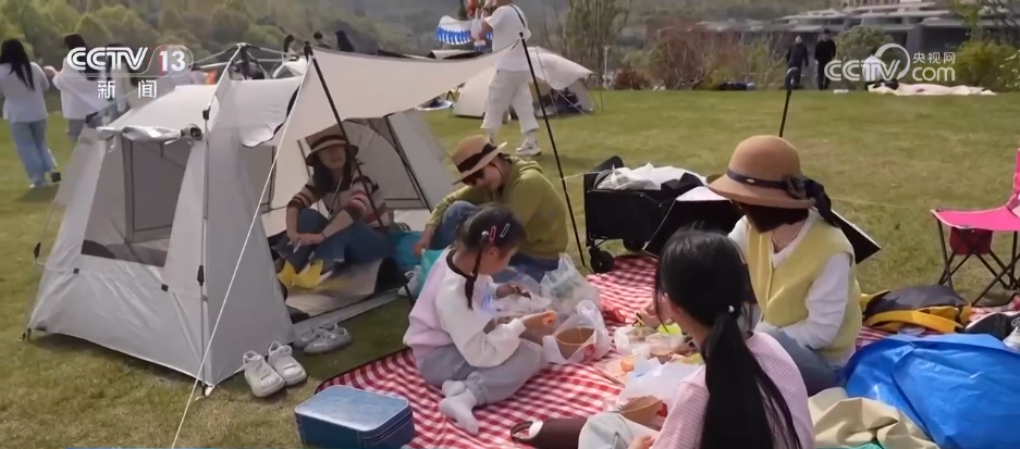 “解锁”春日多巴胺户外经济“多点开花”成新消费“风口”(图12)