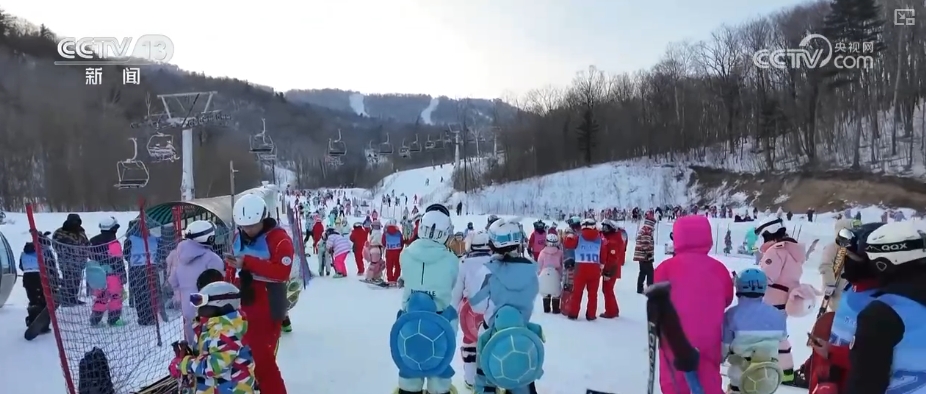 从一季“火”到四季“热”冰雪装备产业搭乘科技“快车”跑出“加速度”(图9)