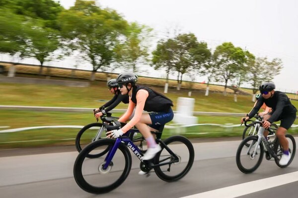 从专业装备到生活方式迪卡侬以多维布局引领中国户外消费升级(图3)
