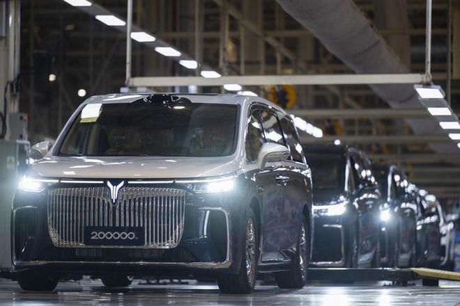 中国经济圆桌会·新华全媒头条以高质量发展的确定性应对各种不确定性——中国经济圆桌会聚焦“四稳”(图8)