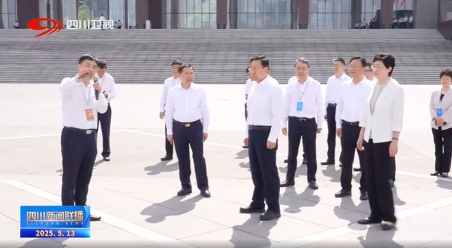 省委书记、省长一同看无人机、无人机反制设备等(图1)