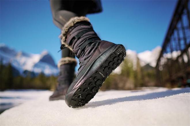 共赴雪境Columbia2024秋冬TitaniumSKI钛金滑雪系列全新上市(图12)