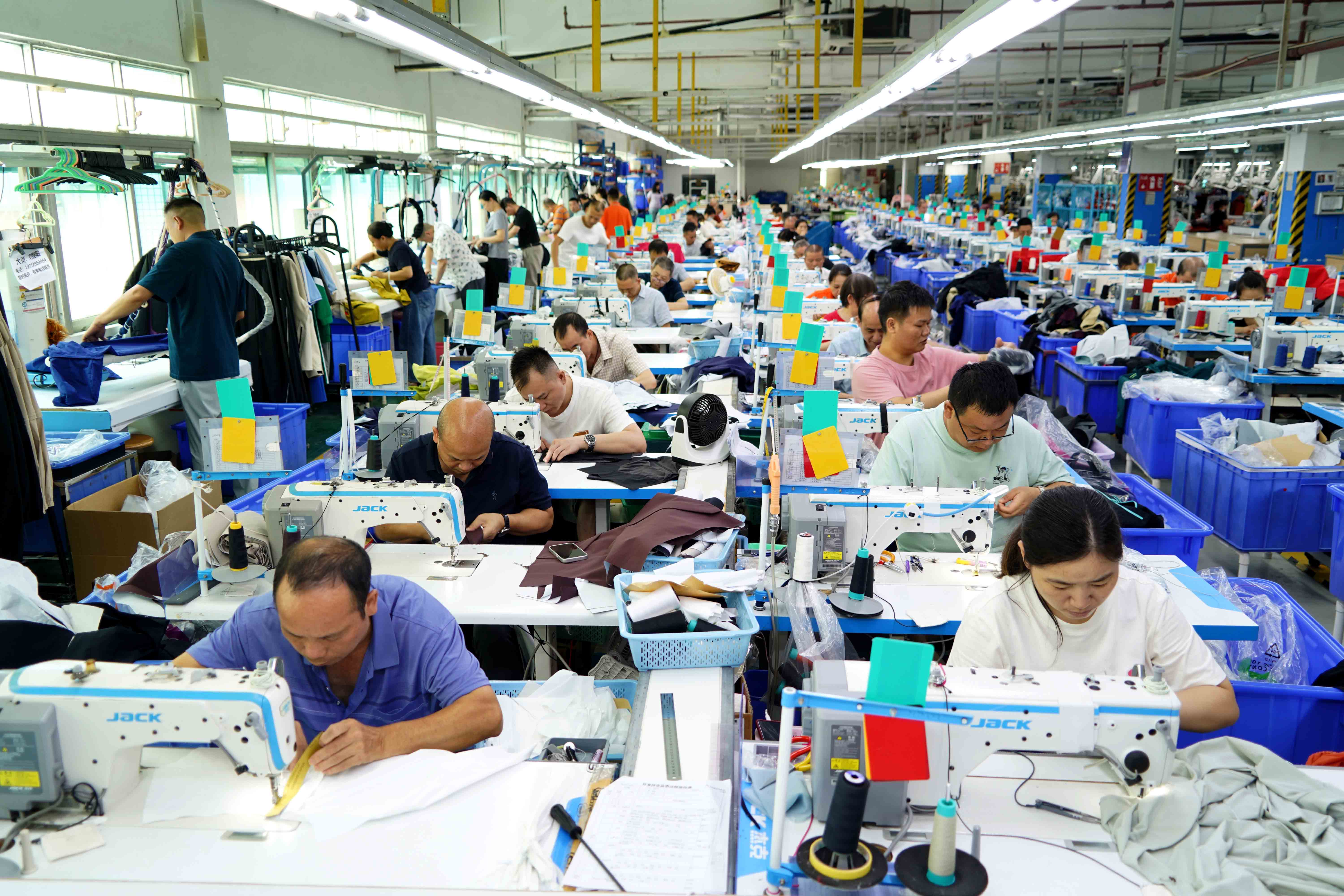 频频亮相顶级赛事！惠州传统鞋服产业变身时尚运动新标杆(图1)