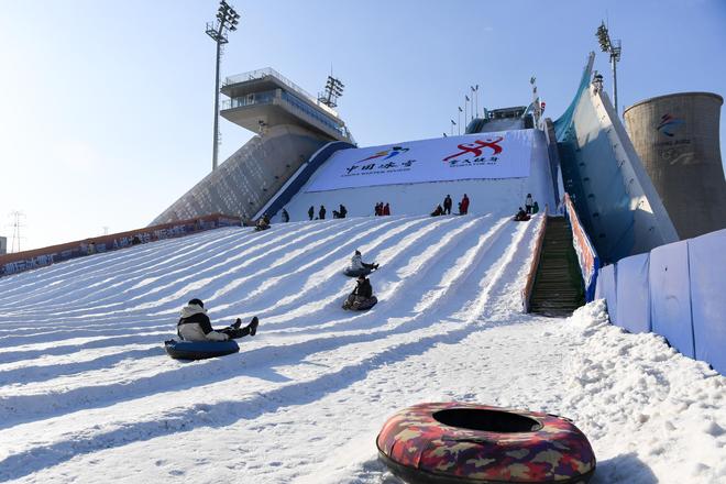 “户外+冰雪”——不容忽视的体育产业驱动力(图3)