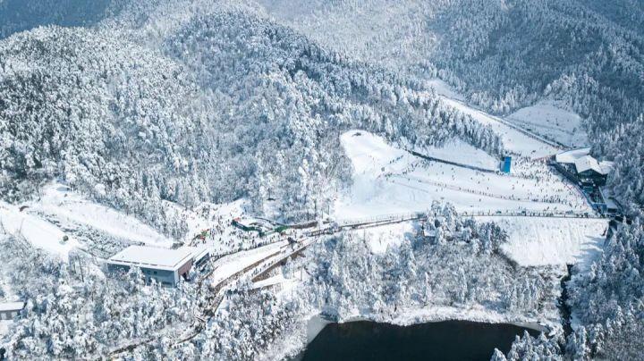 中国蓝观察丨让“家门口”也能玩雪！“缺雪”的浙江发力冰雪经济(图5)