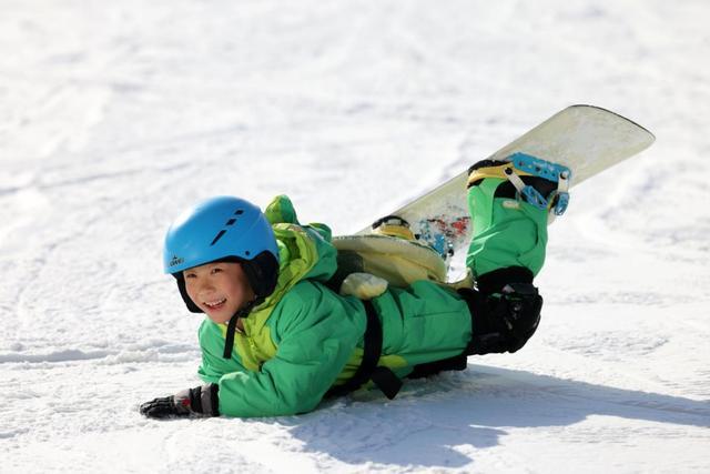 山西太原：冰雪运动点燃冬日经济(图3)