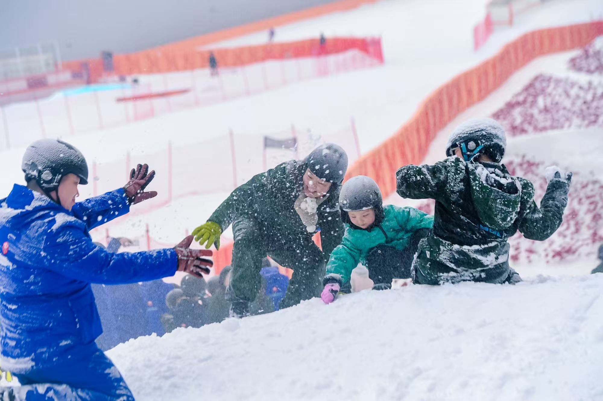 跨年光影、人造“朝阳”、冰雪奇缘火爆出圈武汉元旦旅游订单量同比增84%(图3)
