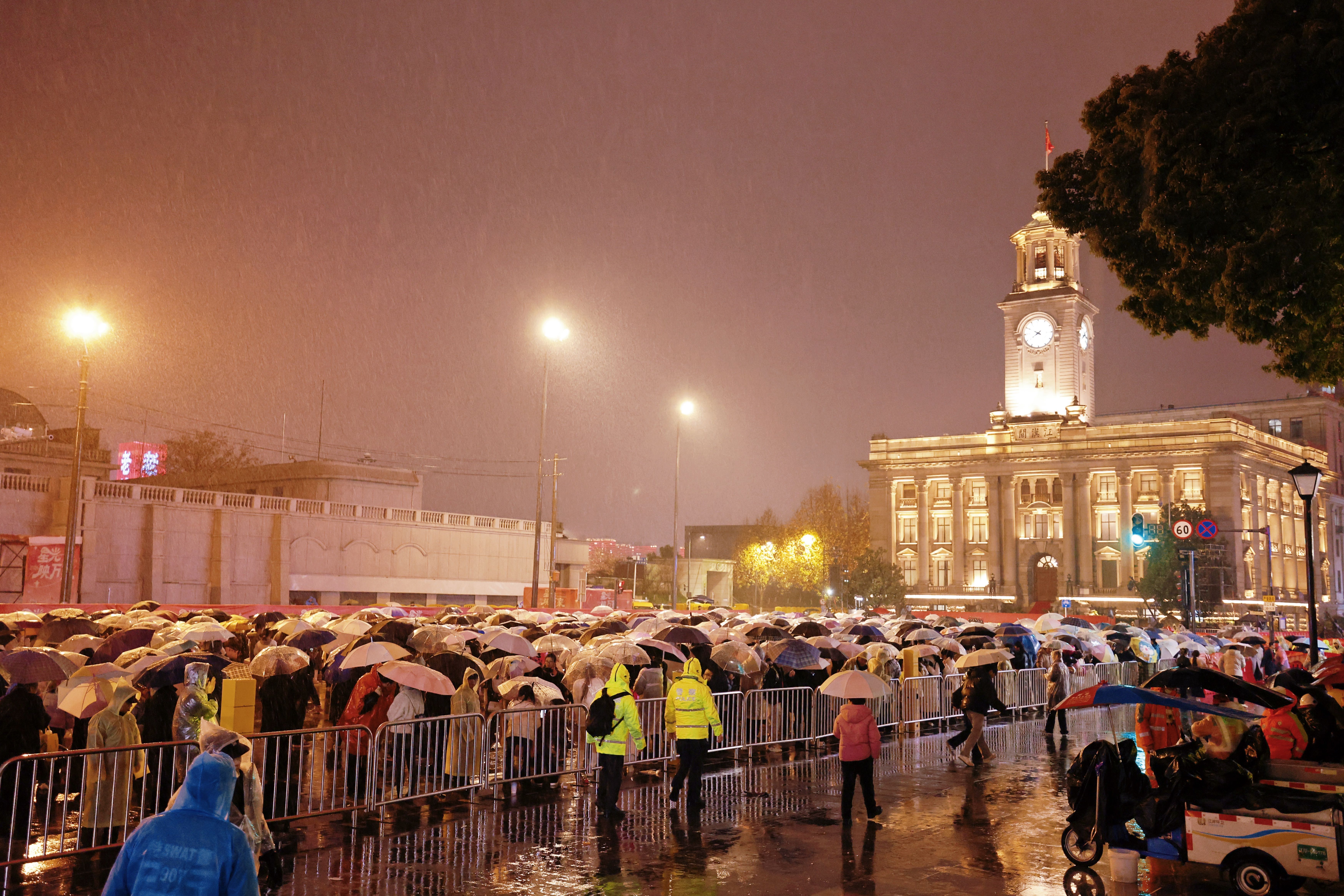 跨年光影、人造“朝阳”、冰雪奇缘火爆出圈武汉元旦旅游订单量同比增84%(图5)