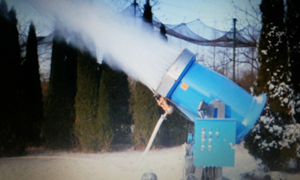 滑雪场造雪机日常维护检查(图1)